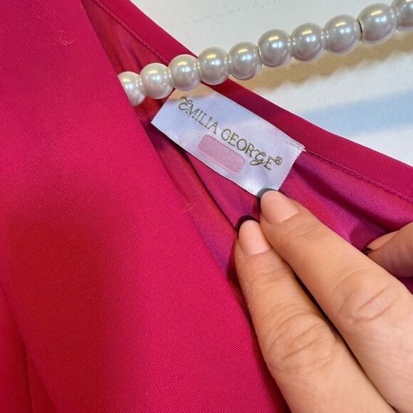 Emilia  George 💚 - Picture 15 of 15